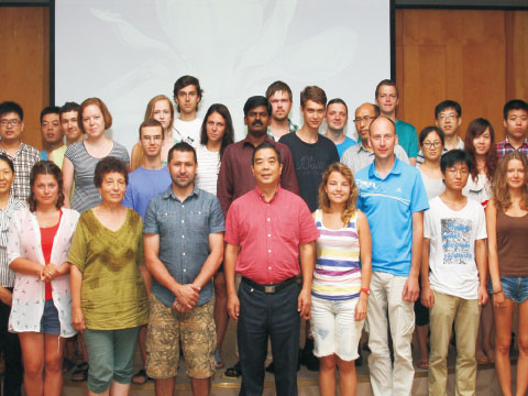 俄罗斯国立罗蒙诺索夫莫斯科大学生物地理系学生2014年来园开展实习